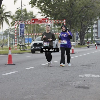 Runner Photo 8373974