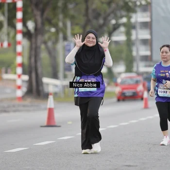 Runner Photo 8374001