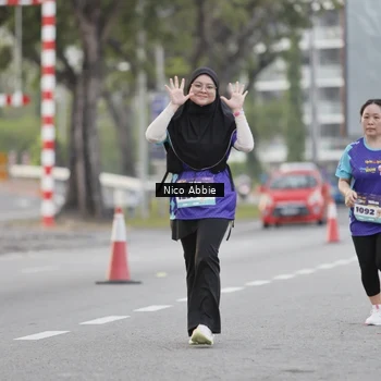 Runner Photo 8374002