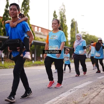 Runner Photo 8374036