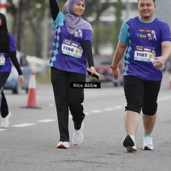 Runner Photo 8374039