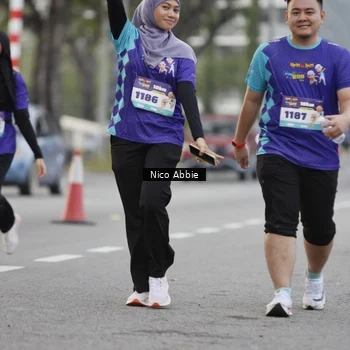 Runner Photo 8374045