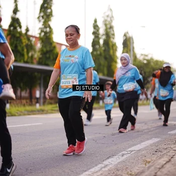 Runner Photo 8374054