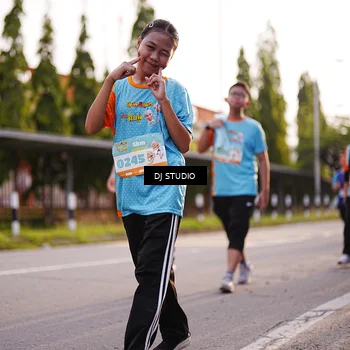 Runner Photo 8374215