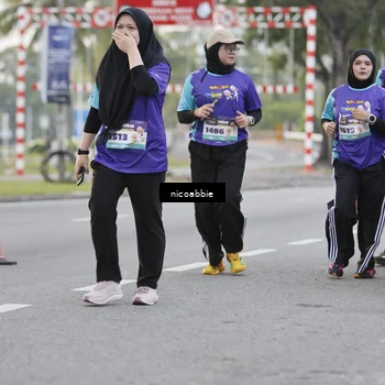 Runner Photo 8374238