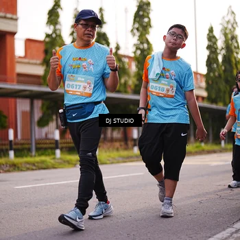 Runner Photo 8374262
