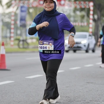 Runner Photo 8374300