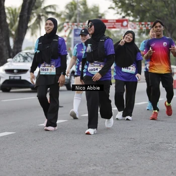 Runner Photo 8374348