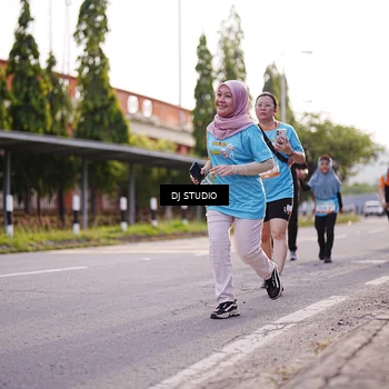 Runner Photo 8374510