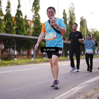 Runner Photo 8374538