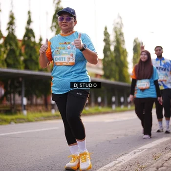 Runner Photo 8374651