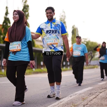 Runner Photo 8374673