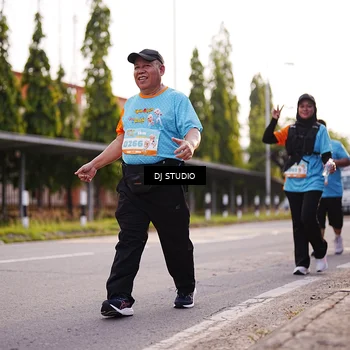 Runner Photo 8374687