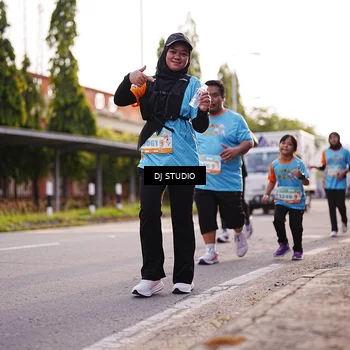 Runner Photo 8374703