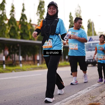 Runner Photo 8374714