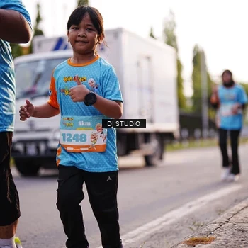 Runner Photo 8374733