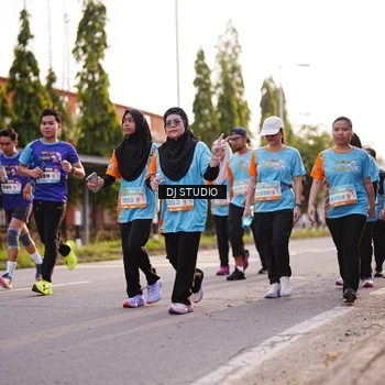 Runner Photo 8374824