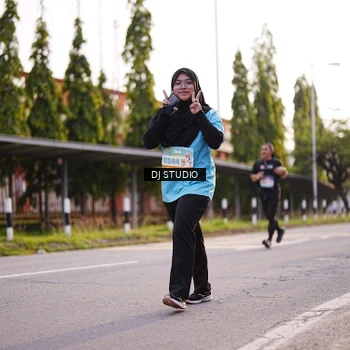 Runner Photo 8374880