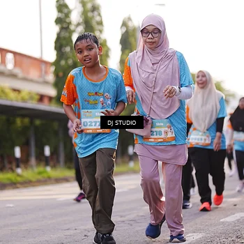 Runner Photo 8374896