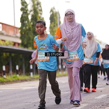 Runner Photo 8374898