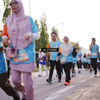 Runner Photo 8374910