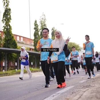 Runner Photo 8374923