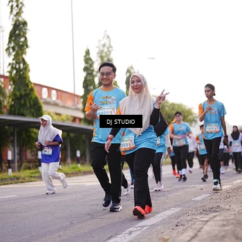 Runner Photo 8374926