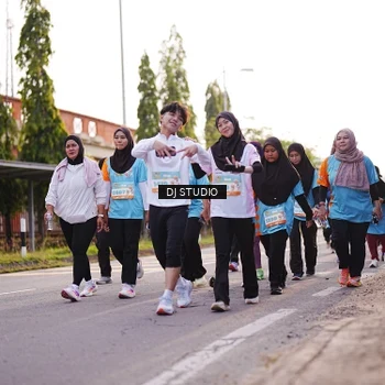 Runner Photo 8374974