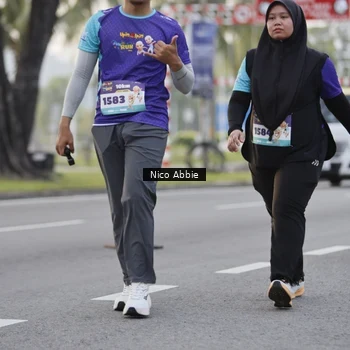 Runner Photo 8375201