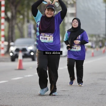 Runner Photo 8375302