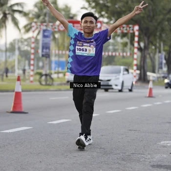 Runner Photo 8375307