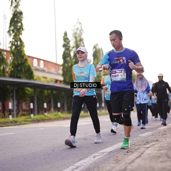 Runner Photo 8376343