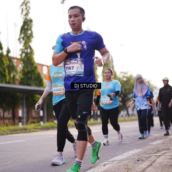 Runner Photo 8376401
