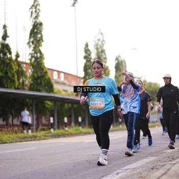 Runner Photo 8376432