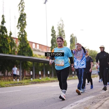 Runner Photo 8376436