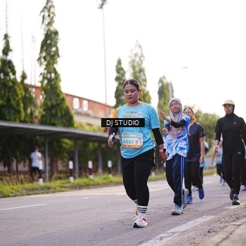 Runner Photo 8376444