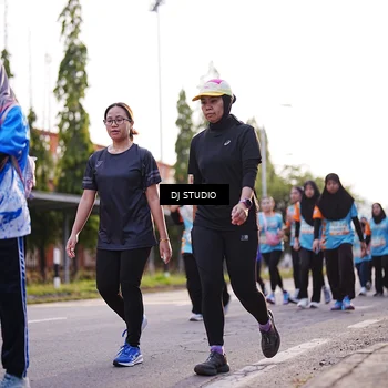 Runner Photo 8376465