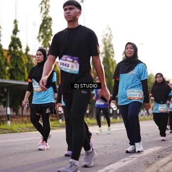 Runner Photo 8376744