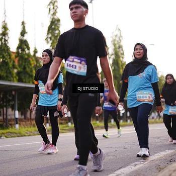 Runner Photo 8376746