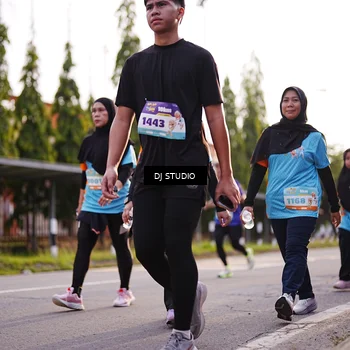 Runner Photo 8376750