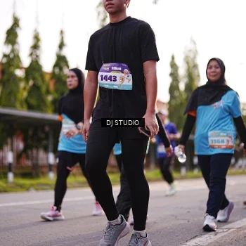 Runner Photo 8376755