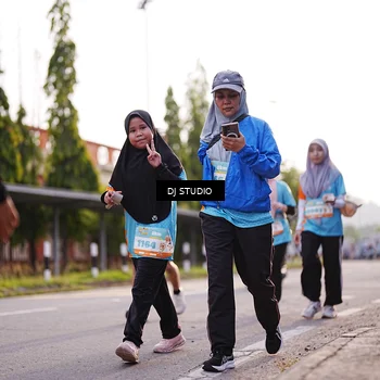 Runner Photo 8376845