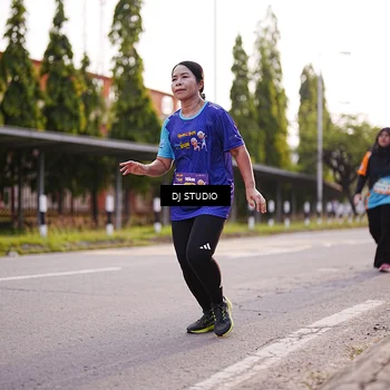 Runner Photo 8377010