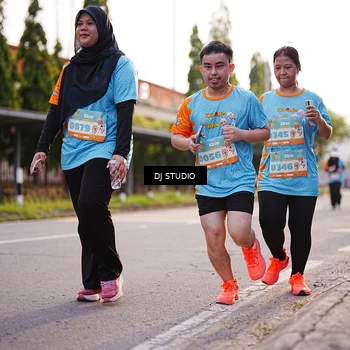 Runner Photo 8377100
