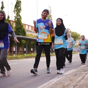 Runner Photo 8377208
