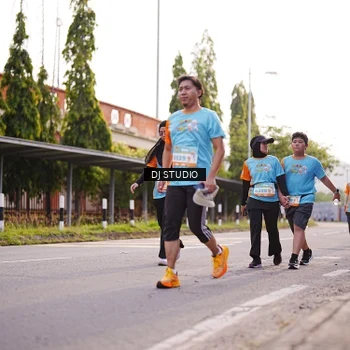 Runner Photo 8377557