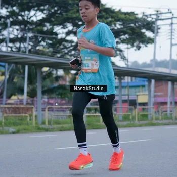 Runner Photo 8377563