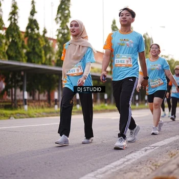 Runner Photo 8377715