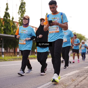 Runner Photo 8377938