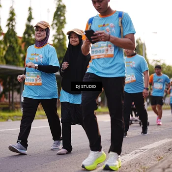 Runner Photo 8377973